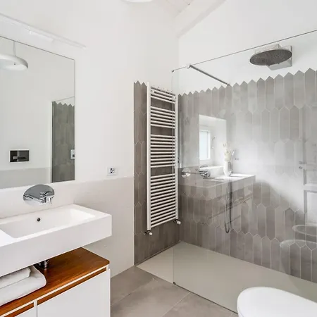 Romantic Garden Villa *