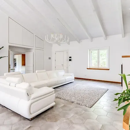 Romantic Garden Villa Sorrento