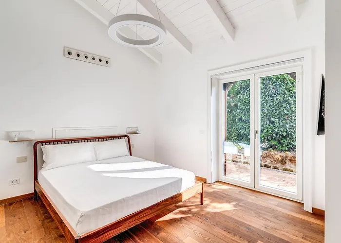 Romantic Garden Villa *