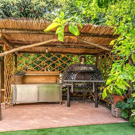 Вилла Romantic Garden *